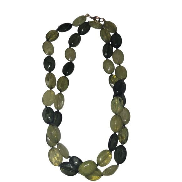 Green Beaded Necklace - Picture 3 of 4